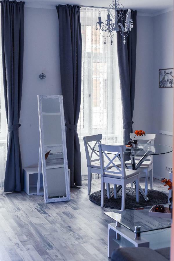 New Designed Apartment In Вена Экстерьер фото